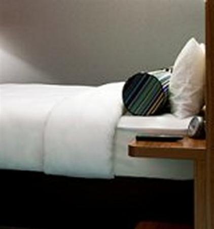 Aloft Schuman Hotel 3*